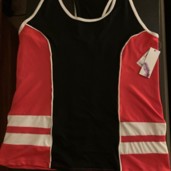 Jessica Simpson workout top - Picture 4 of 5